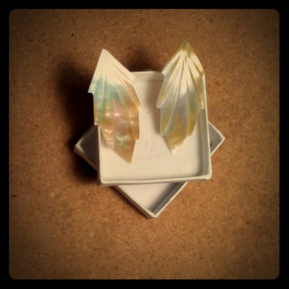 2/$10 Vintage Mother-of-Pearl Statement Earrings
